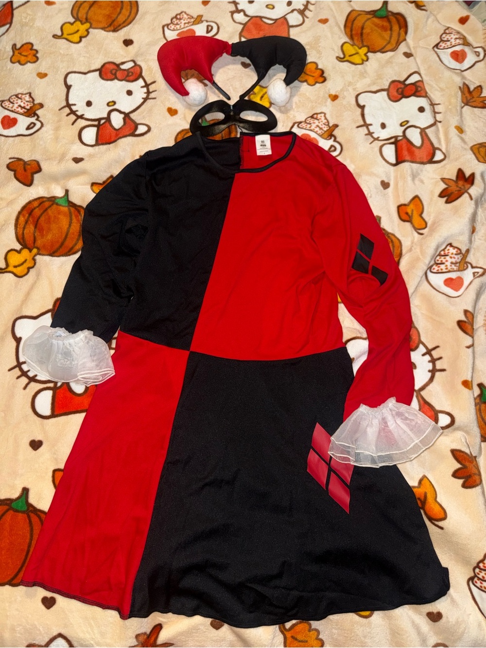 Harley Quinn-Style Red and Black Jester Costume Dress with Headpiece